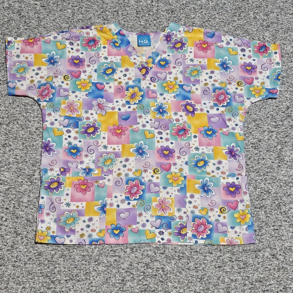 Scrub H.Q. Floral Scrub Top M | Pink, White & Purple | Comfortable & Stylish
